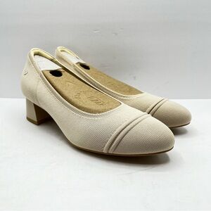 Vivaia Women’s Size 8.5 Julie Pro Cream Ivory Round Toe Chunky Heels